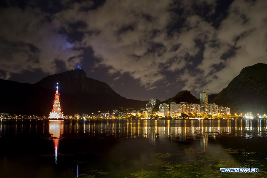 BRAZIL-RIO DE JANEIRO-CHRISTMAS TREE