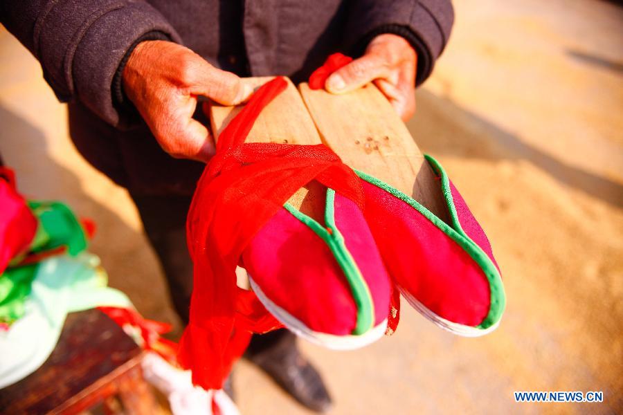 CHINA-ANHUI-FLOWER DRUM DANCE (CN)