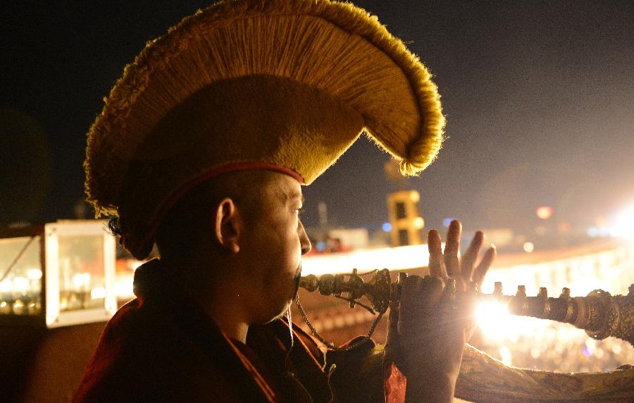 CHINA-LHASA-BUTTER LAMP DAY (CN)