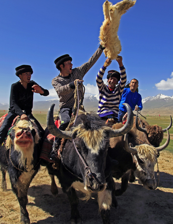 Ethnic Tajik life through the lens of a solider (Part II)