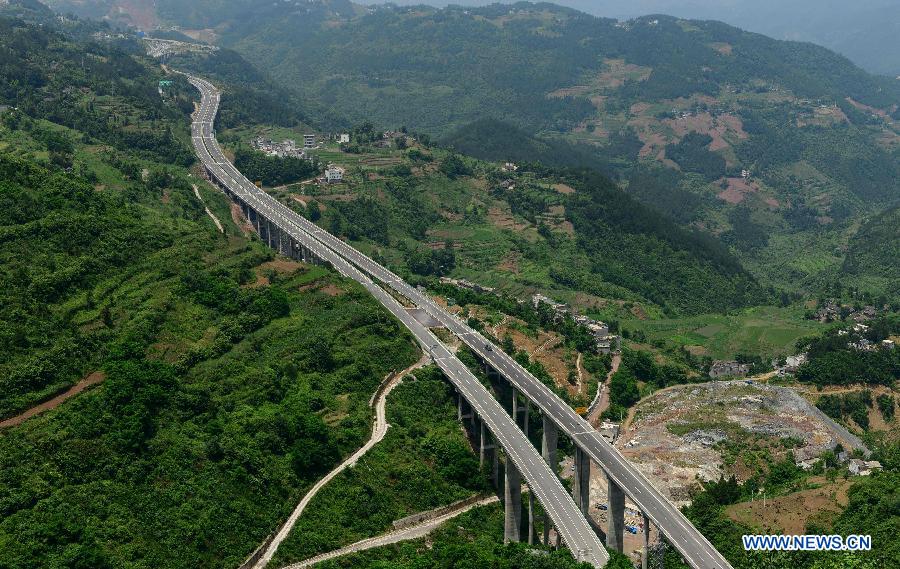 #CHINA-SHANGHAI-CHENGDU-EXPRESSWAY (CN) 