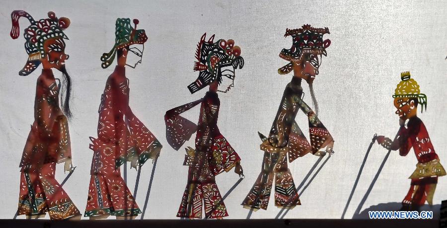 CHINA-NINGXIA-FOLK CULTURE-SHADOW PLAY-PUPPETEER (CN)