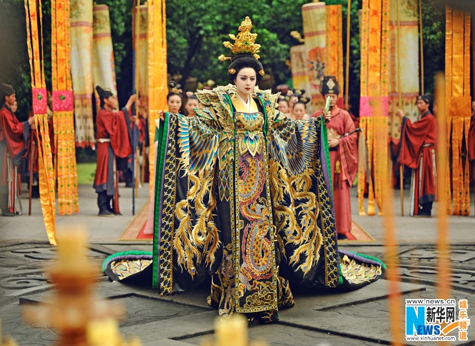 New stills of TV drama “The Empress of China” are released on Jan. 30, 2015. (Source: Xinhuanet)