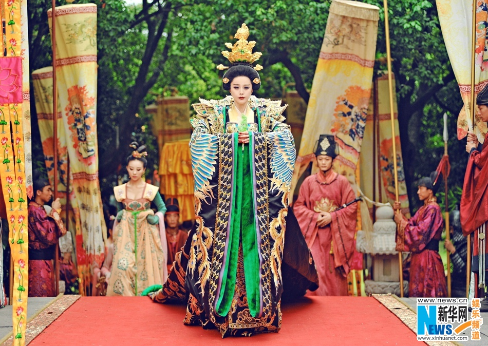 New stills of TV drama “The Empress of China” are released on Jan. 30, 2015. (Source: Xinhuanet)