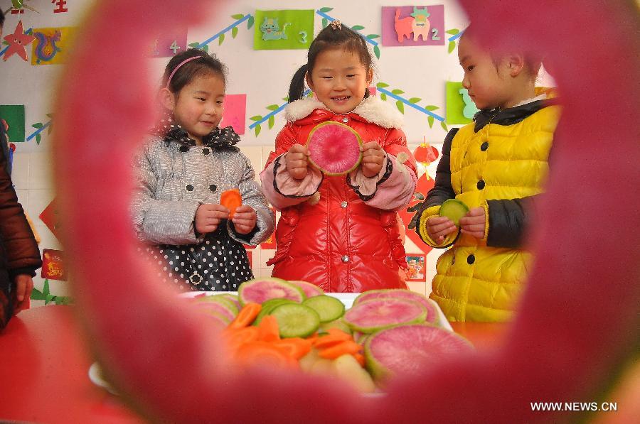 Lichun, the first of the 24 solar terms, will fall on Feb. 4 this year. Chinese usually eat radishes or spring pancakes to celebrate the day. 