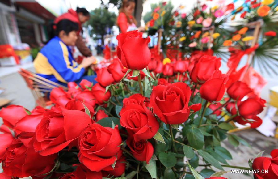 #CHINA-VALENTINE'S DAY-ROSES (CN)