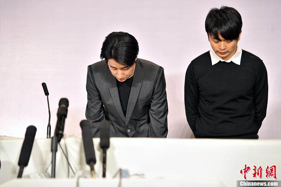 房祖名获释后首发微博 成龙为儿子<em>剪头发</em>【4】