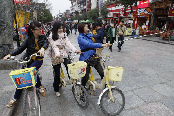 Chinese museums say ‘no’ to selfie sticks