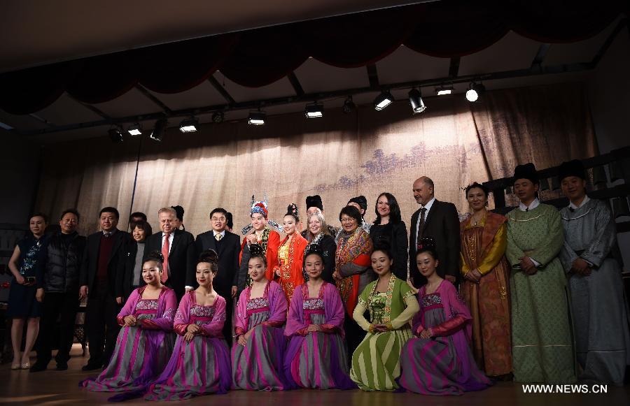Over 400 audiences watched a Chinese ancient music performance by the music group of Henan Museum at Okan University in Istanbul on Thursday.