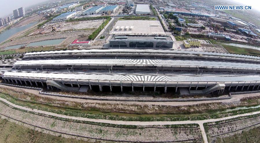 The 45.1-kilometer extension of the high-speed railway, linking Beijing, capital of China, and Tianjin, from the Tianjin Railway Station to the Yujiapu Station of the Tianjin Pilot Free Trade Zone is expected to be put into use in August.