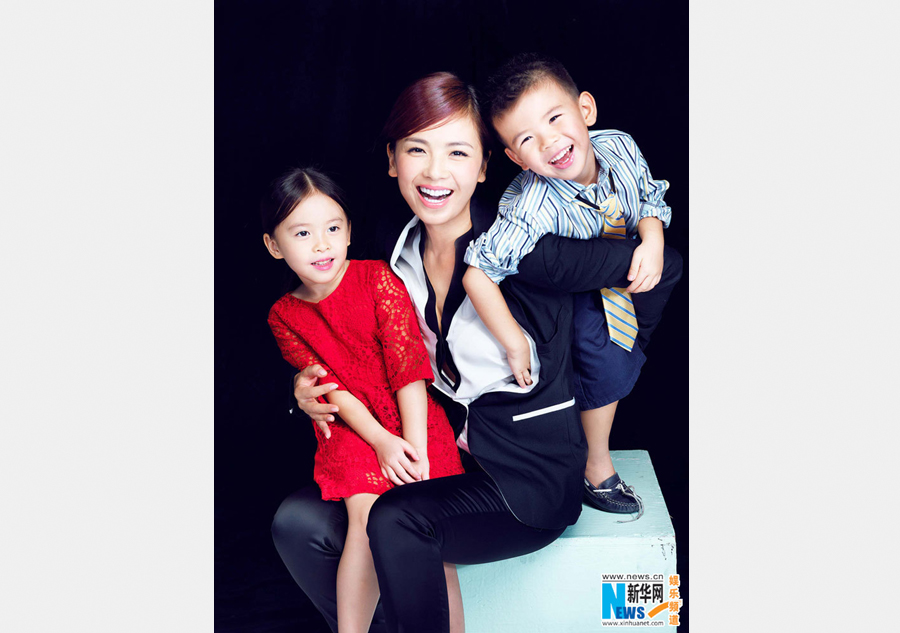 Actress Liu Tao poses for Mothers Day - Peoples Daily Online