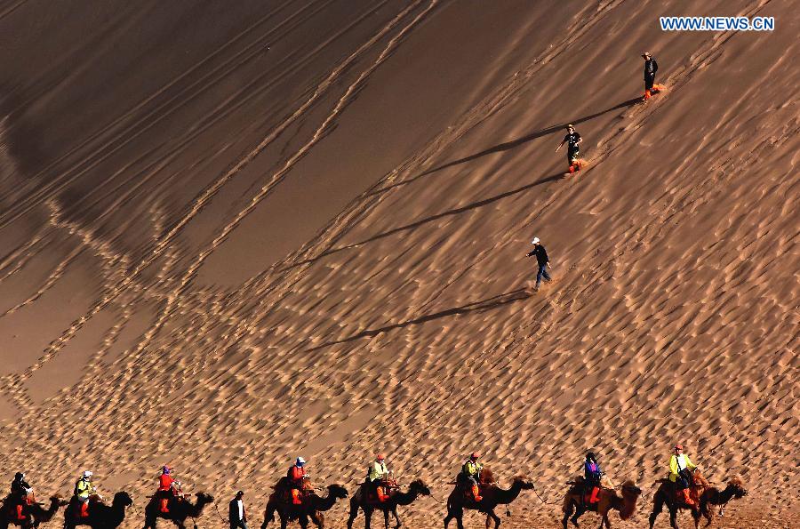 Consisting of a group of sand dunes, the Mingsha Hill is famous for its desert scenery and the mysterious sound made by wind when blowing over its surface.