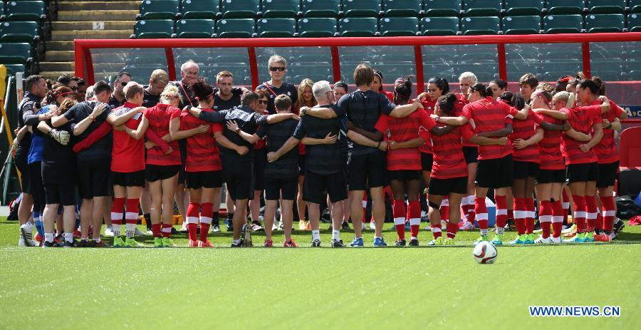 Canadian women's national soccer team players attend a training session in the Commonwealth Stadium one day ahead of the opening match with China at the 2015 FIFA Women's World Cup in Edmonton, Canada, June 5, 2015. 