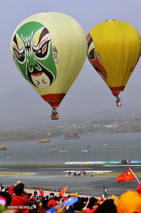 #CHINA-PEKING OPERA MASKS-FASHION (CN)