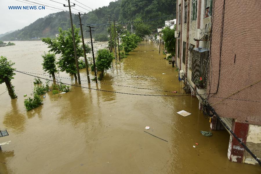 #CHINA-SOUTHERN REGIONS-RAINSTORM(CN)