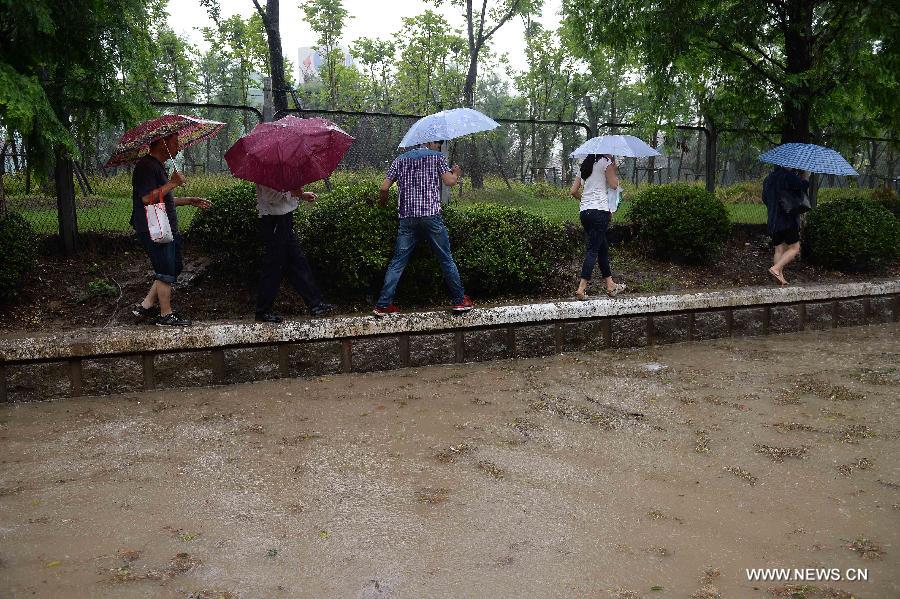 #CHINA-SHANGHAI-HEAVY RAIN(CN)