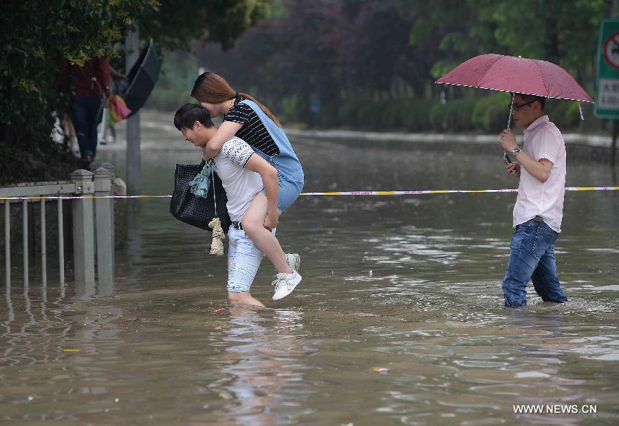 #CHINA-SHANGHAI-HEAVY RAIN(CN)