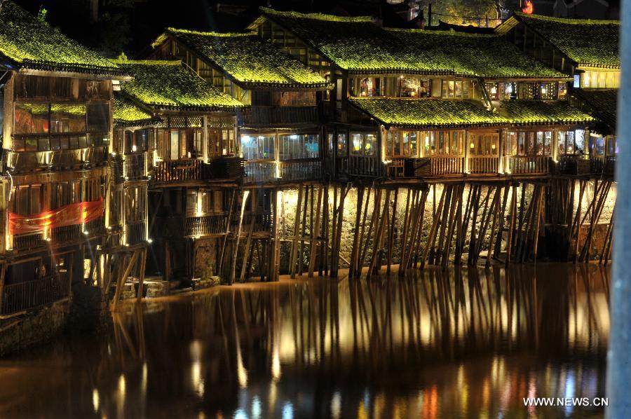 CHINA-HUNAN-FENGHUANG-NIGHT VIEW (CN)