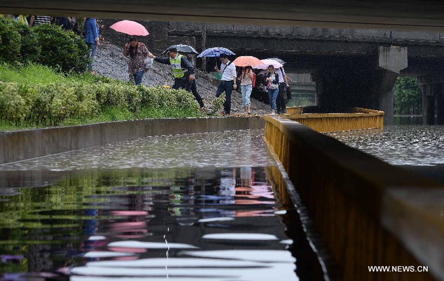 #CHINA-SHANGHAI-HEAVY RAIN(CN)