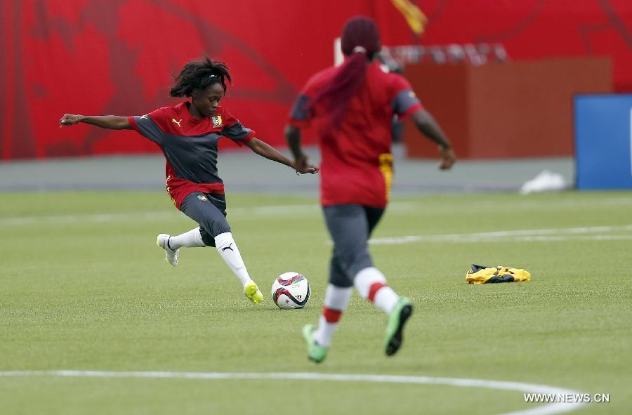 (SP)CANADA-EDMONTON-FIFA WOMEN'S WORLD CUP-CAMEROON-TRAINING