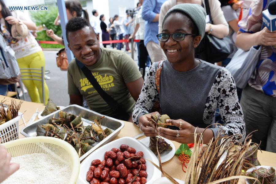 #CHINA-SHANGHAI-DRAGON BOAT FESTIVAL-ZONGZI (CN)