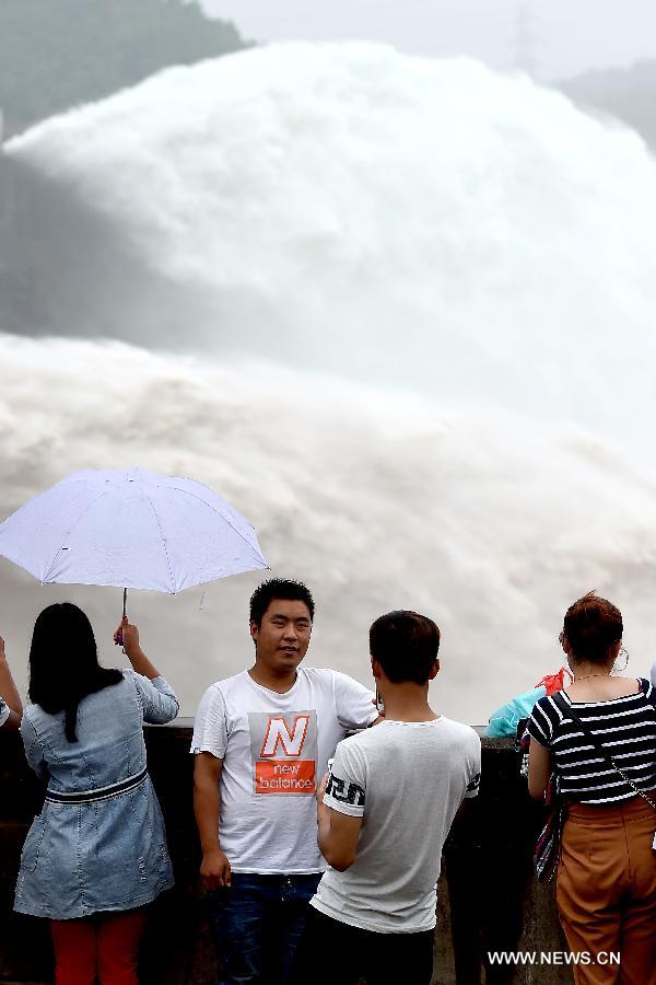 CHINA-HENAN-YELLOW RIVER-XIAOLANGDI DAM-WATER CASCADES (CN) 