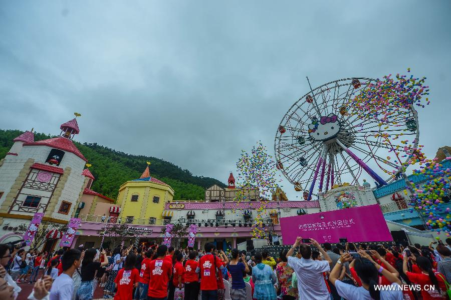 CHINA-ZHEJIANG-ANJI-HELLO KITTY-THEME PARK-OPEN (CN)