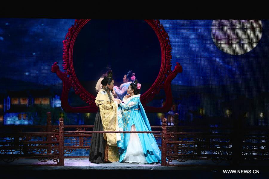 The opera revolves around the digging and navigation of the Grand Canal in Sui and Tang Dynasties