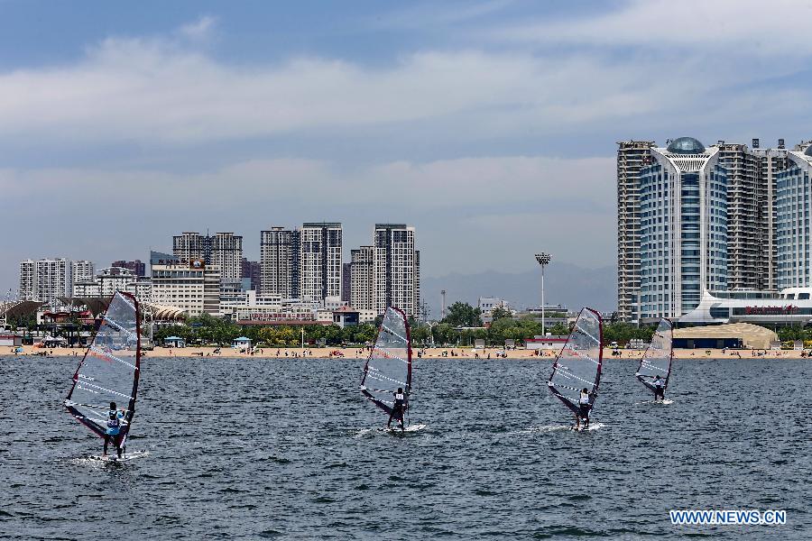 Photo taken on May 30, 2015 shows the Jinmeng Bay in Qinhuangdao City, north China's Hebei Province. 