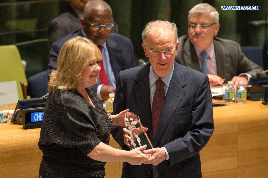 Helena Ndume of Namibia and Jorge Sampaio of Portugal received the first-ever Nelson Rolihlahla Mandela Prize at the UN Headquarters in New York on Friday.