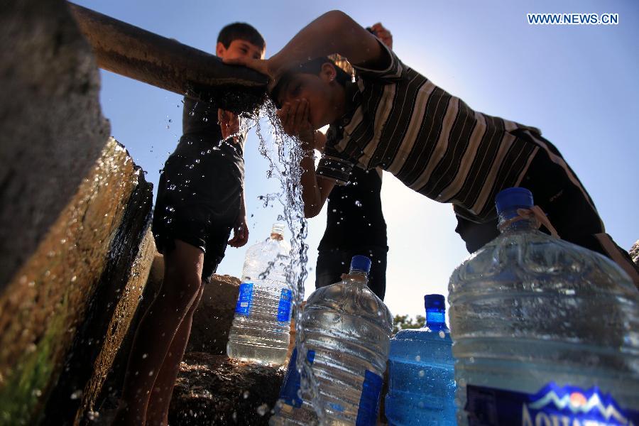 A major heatwave spreads throughout this area with temperatures hitting nearly 40 degrees Celsius.