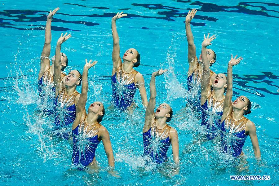 Team Russia competes during team free final of the the synchonised swimming at the FINA World Championships in Kazan, Russia, July 30, 2015.