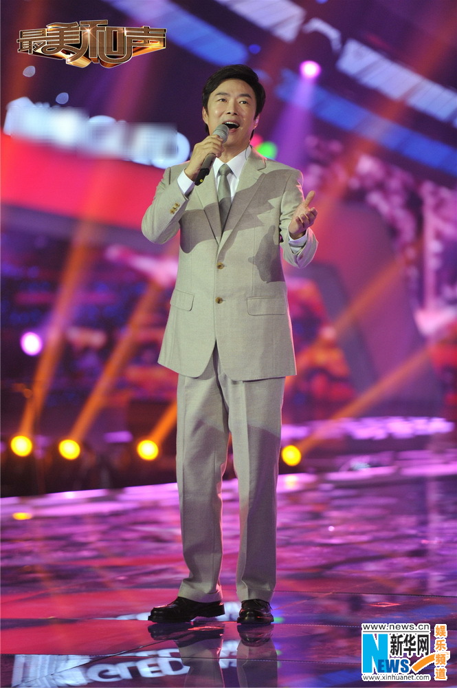 The finals of singing contest 'Duets' is held on August 1. (Source: Xinhuanet/ent) 　