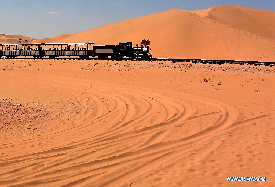 CHINA-INNER MONGOLIA-ORDOS-TOURISM-DESERT (CN)