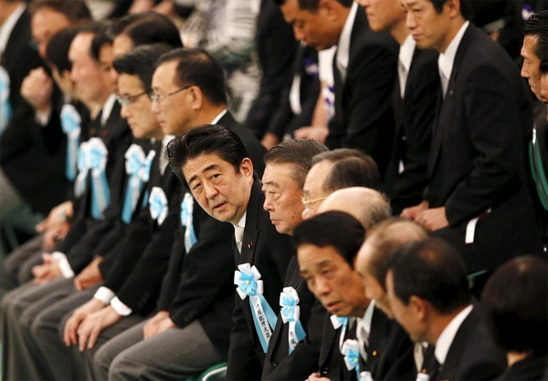 Abe visit on war anniversary possible, media report