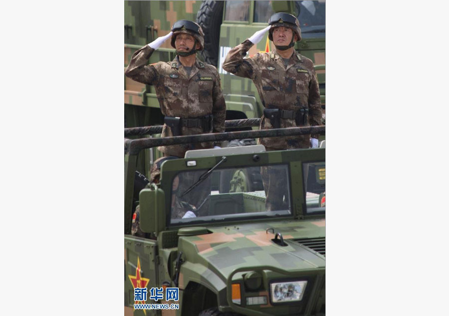 Leaders of marching units train ahead of V-Day parade