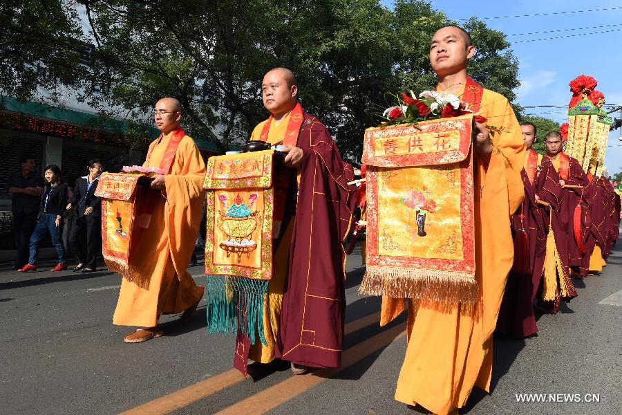 CHINA-GANSU-BUDDHA RELIC-TAKEOVER CEREMONY (CN)