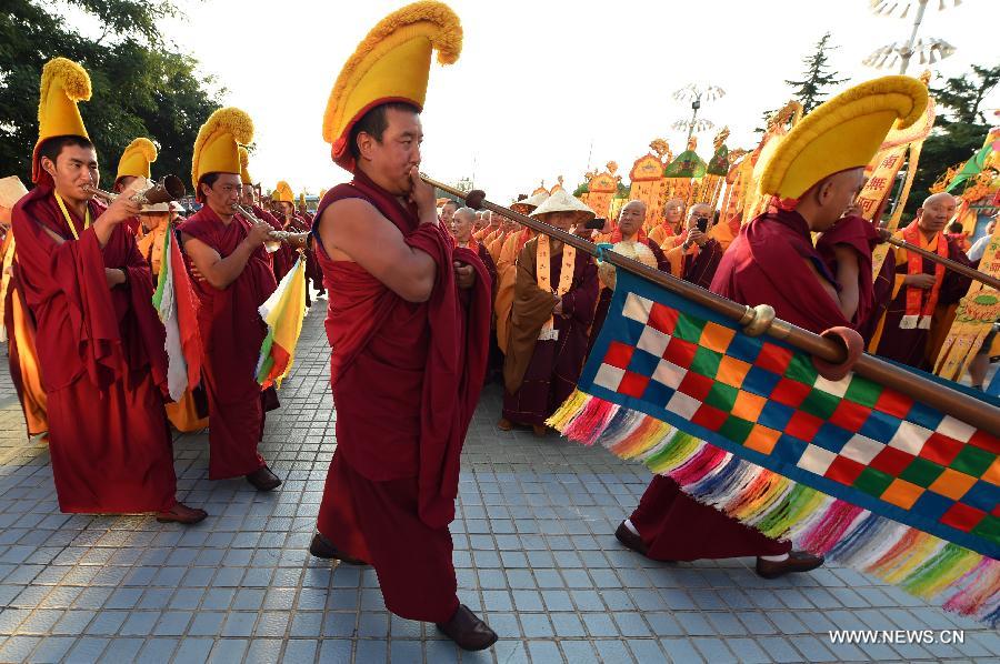 CHINA-GANSU-BUDDHA RELIC-TAKEOVER CEREMONY (CN)