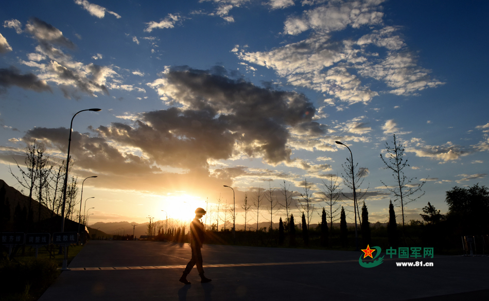 无声身影 铁血荣光