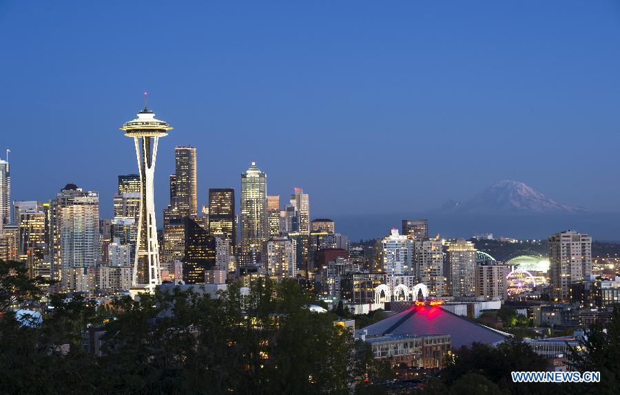 Photo taken on Sept. 21 of 2015 shows a night view of Seattle in the United States. 