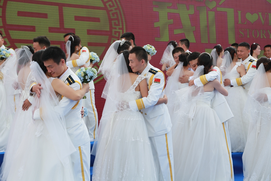 火箭军婚纱照_火箭军(2)