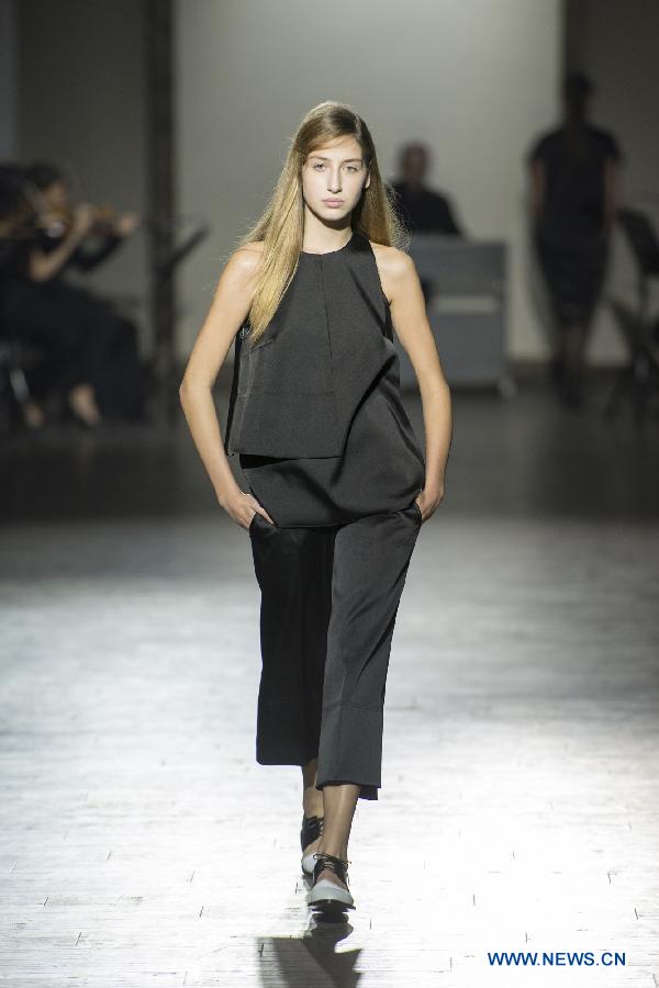 A model presents a creation of Tamuna Ingorokva during the Mercedes Benz Fashion Week in Tbilisi, capital of Georgia, on Nov. 7, 2015.