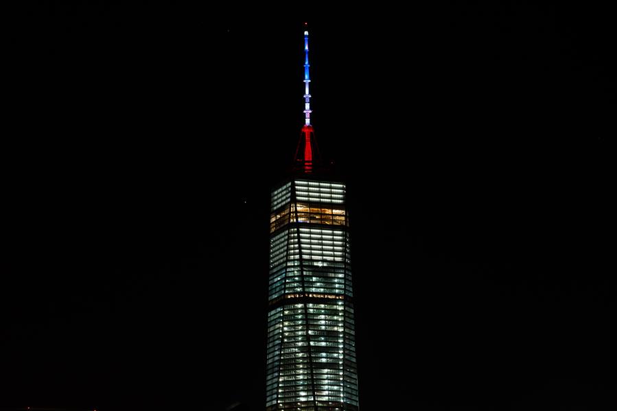 US-NEW YORK-FRANCE-ATTACK-ONE WORLD TRADE CENTER-SOLIDARITY