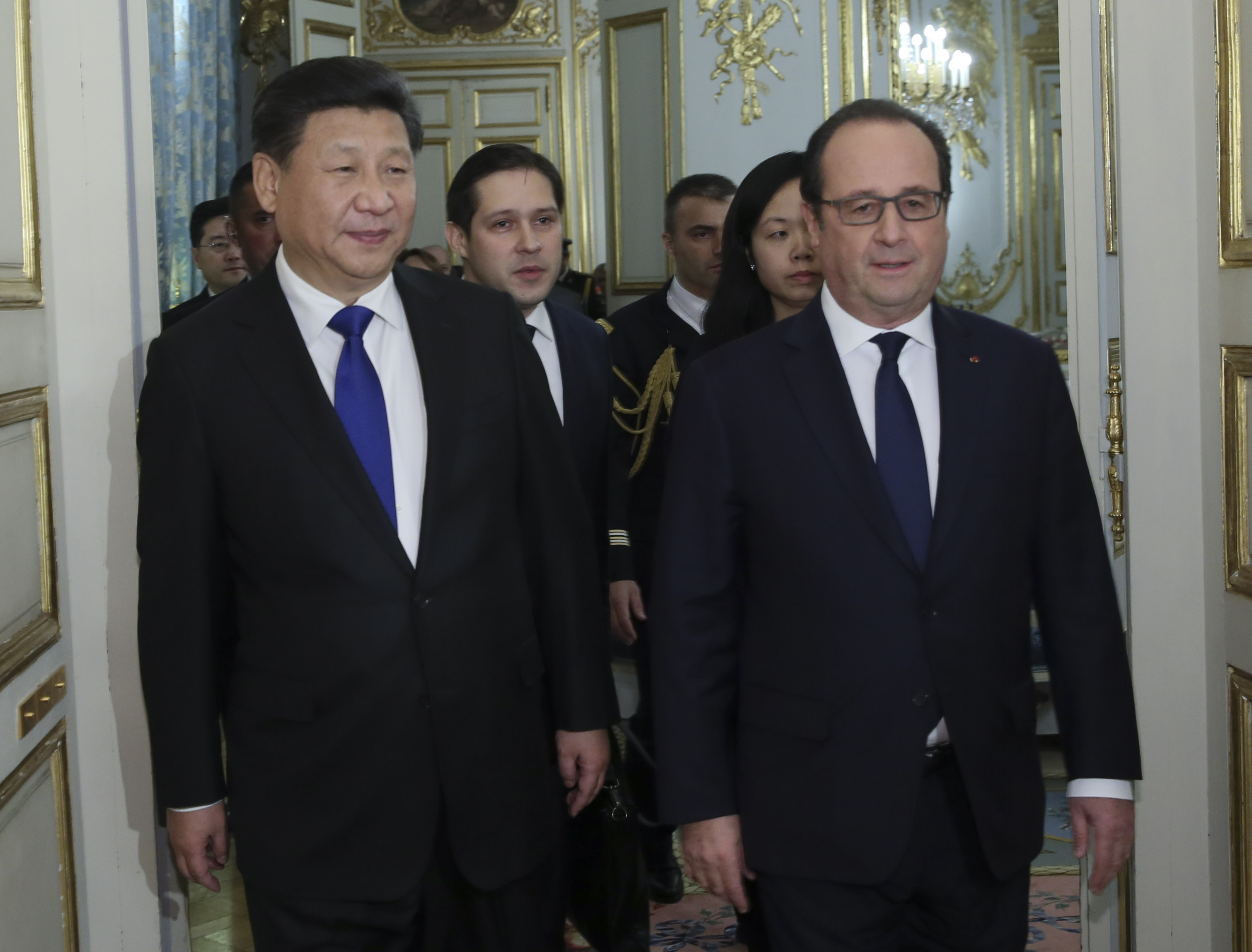 习近平会见法国总统奥朗德