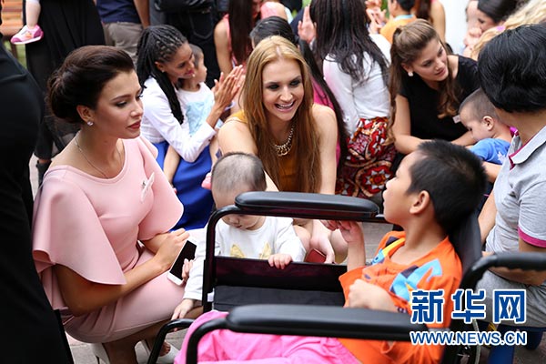 Miss World contestants visit welfare center in Hainan