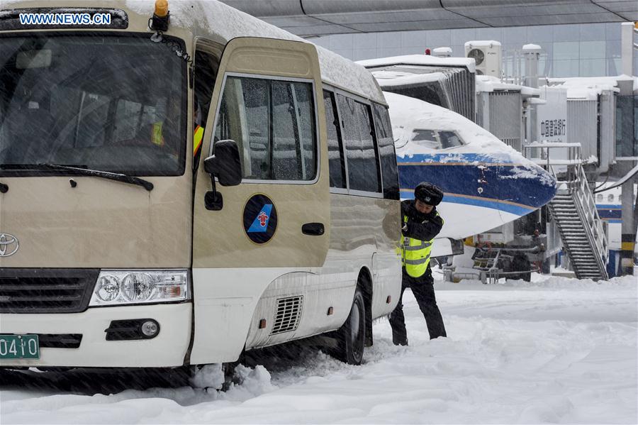 CHINA-XINJIANG-URUMQI-SNOWSTORM (CN)