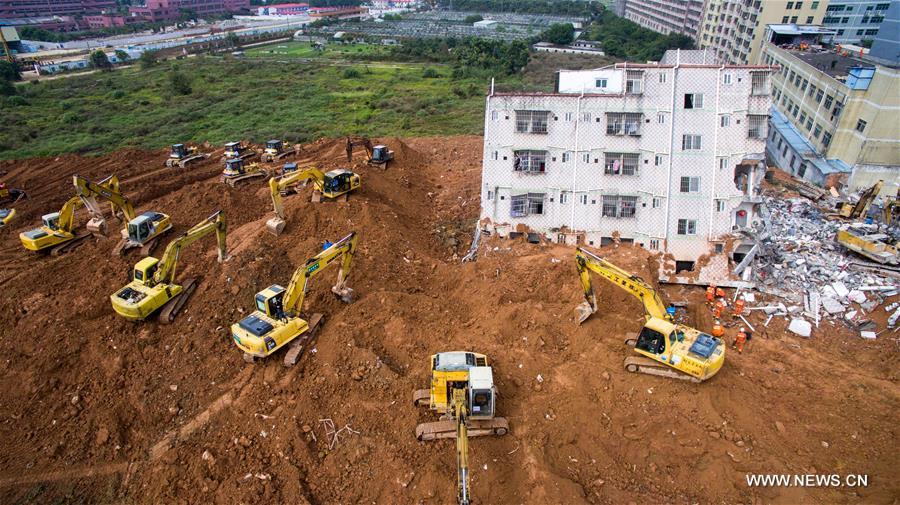 CHINA-SHENZHEN-LANDSLIDE-RESCUE (CN)