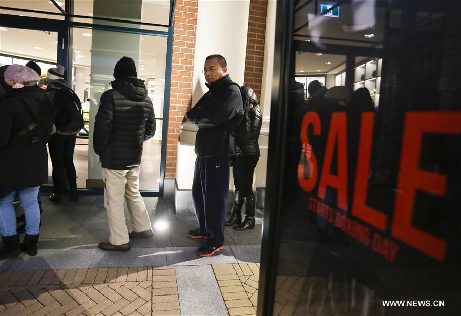 Boxing Day is the busiest and biggest shopping day in Canada. Retail outlets offer great bargain sale prices to attract thousands of post-Christmas shoppers. 