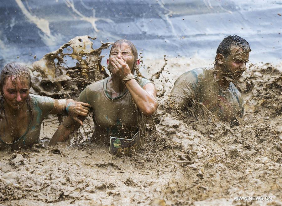 XINHUA WORLD PHOTOS OF THE YEAR