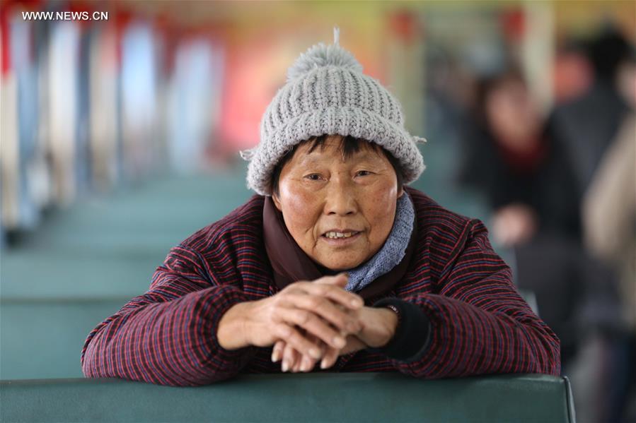 #CHINA-JIANGSU-NANJING-LAST SLOW-SPEED TRAIN (CN)
